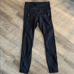 Lululemon yoga pants